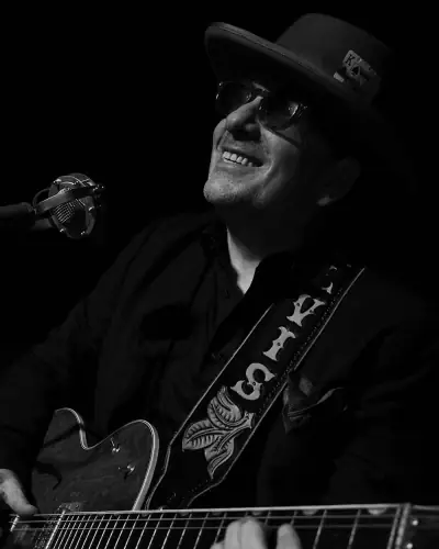 Elvis Costello Concert Paris Olympia